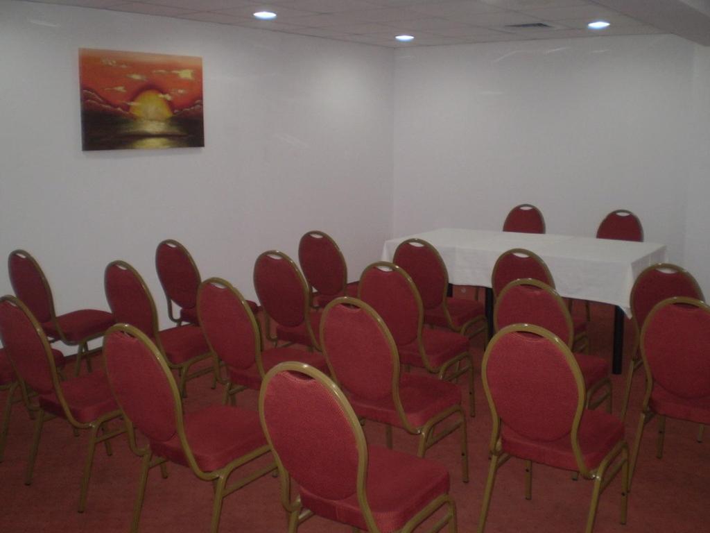 Hotel Flormang Craiova Exteriör bild