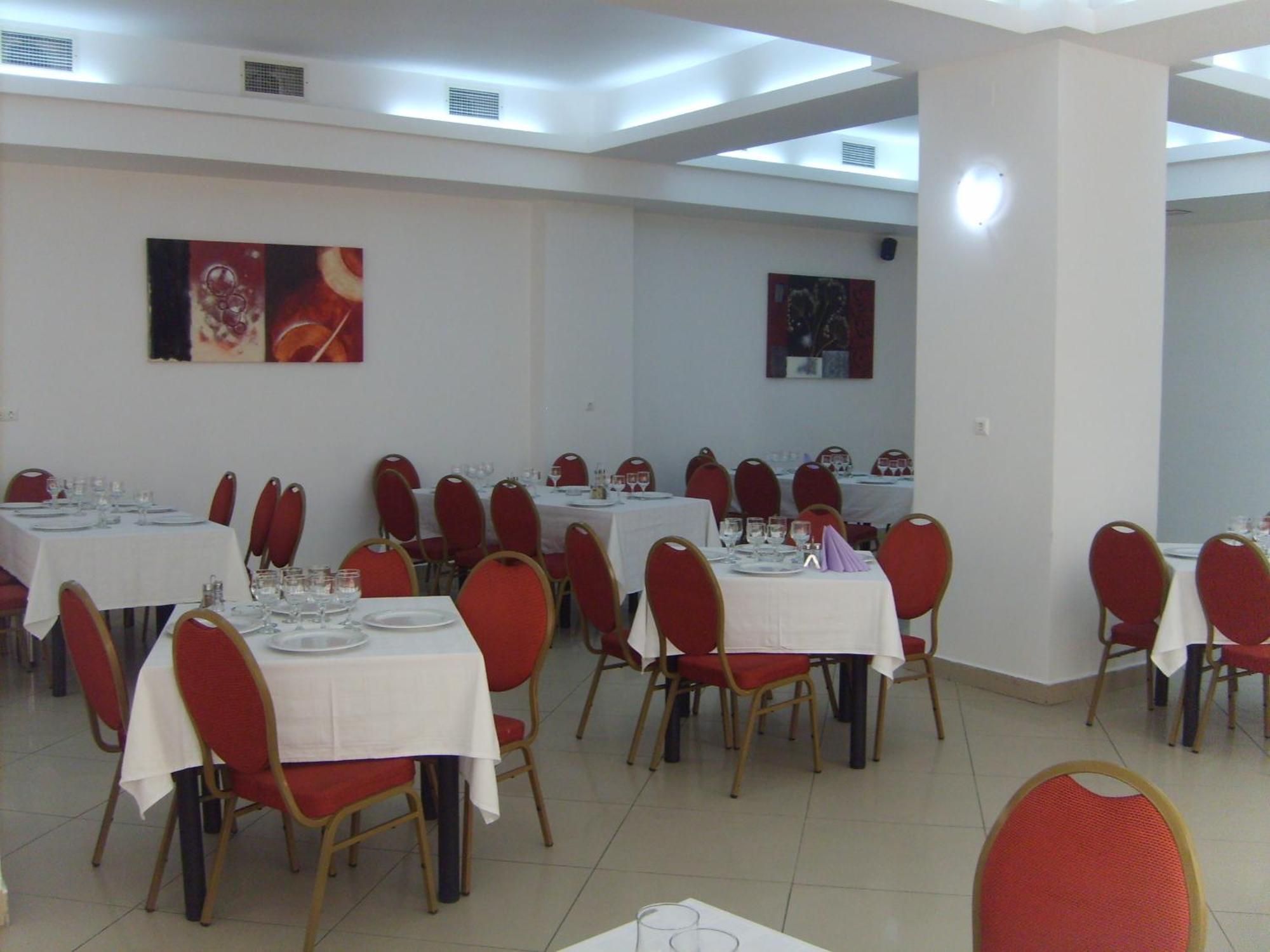 Hotel Flormang Craiova Restaurang bild
